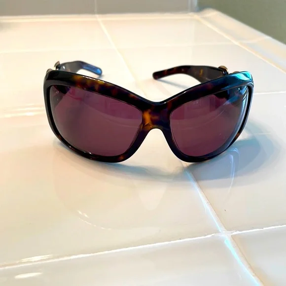 Designer Dolce Gabbana crystal logo aviator style tortoise 